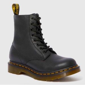 1460 Women’s Pascal Virginia Dr. Martens Leather Boots